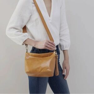 Hobo Ashe Crossbody